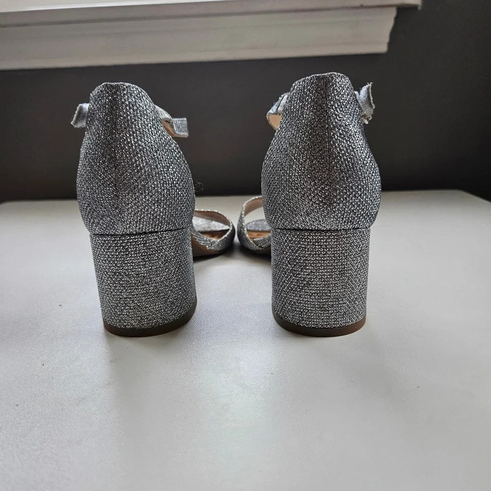 Easy Spirit Silver Glitter Block Heel Size 7.5 Ankle Strap Sparkle Hoco Formal